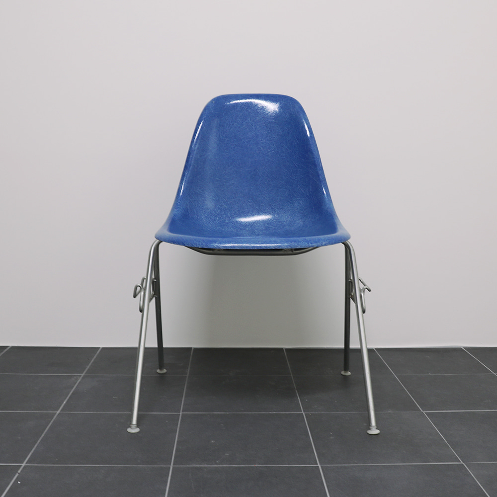 Herman Miller Charles &amp; Ray Eames Fiberglass DSS Shell Chair - 1
