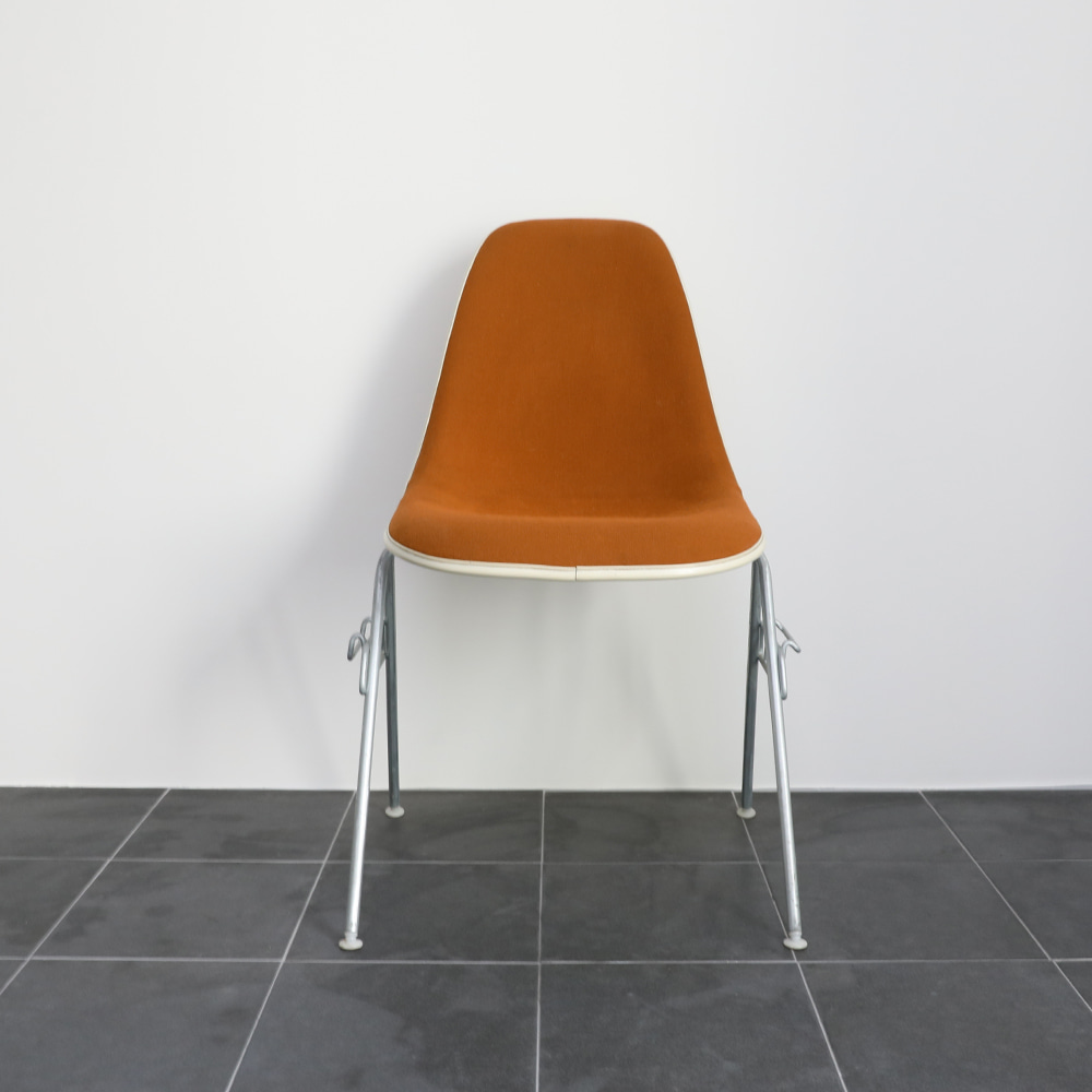 Charles &amp; Ray Eames Herman Miller Upholstered Textile Fiberglass DSS Shell Chair