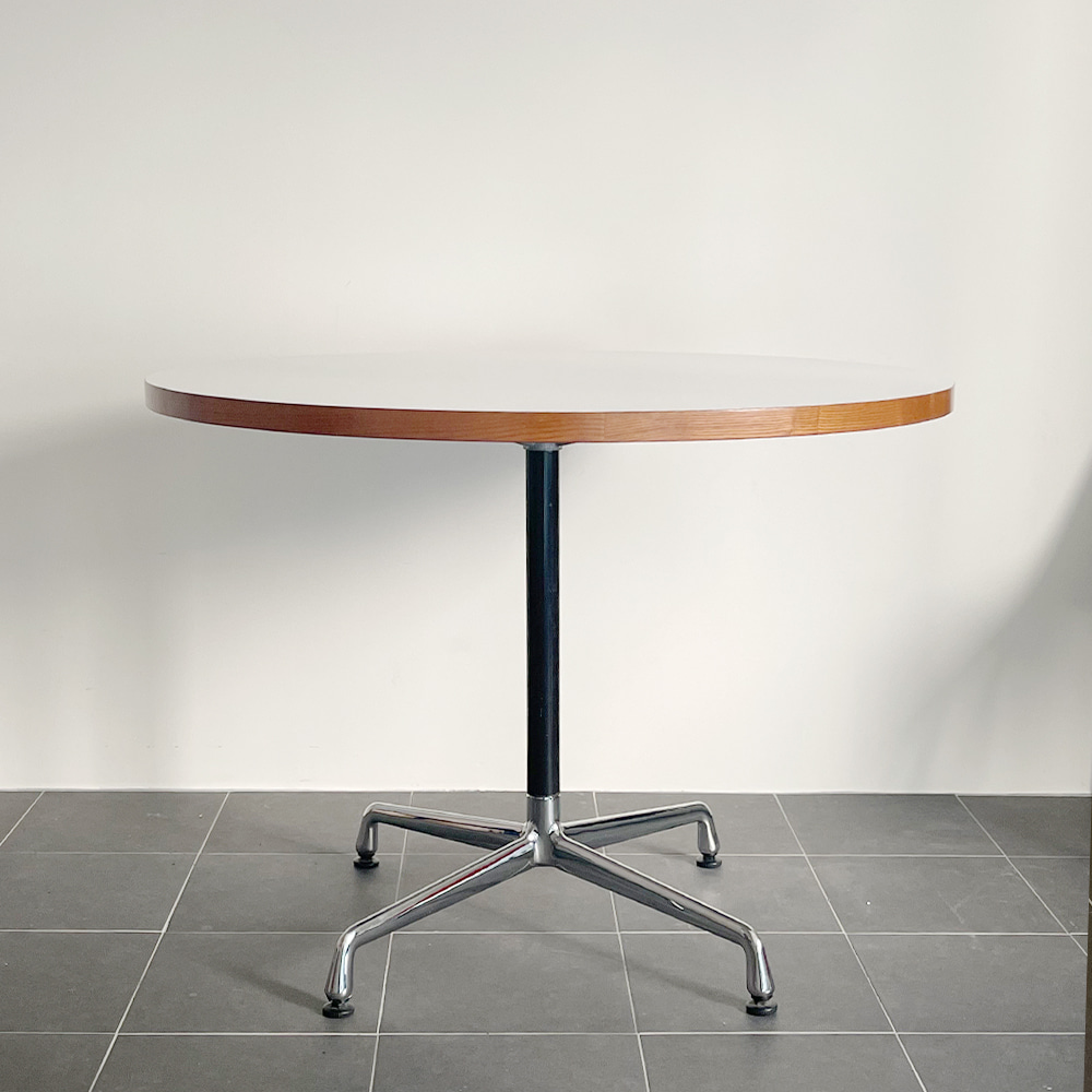 Herman Miller Eames Universal Base Dining and work Table