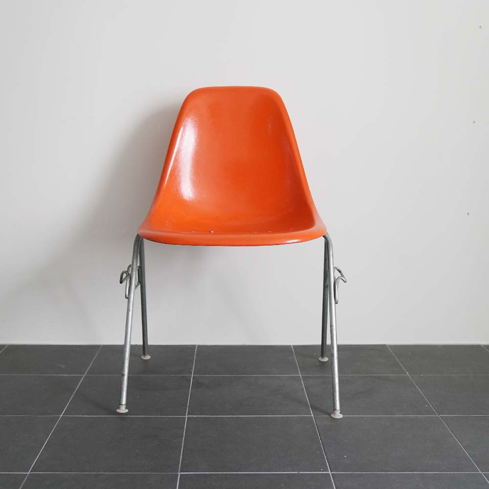 [Sale] Herman Miller Charles &amp; Ray Eames Fiberglass DSX Chair