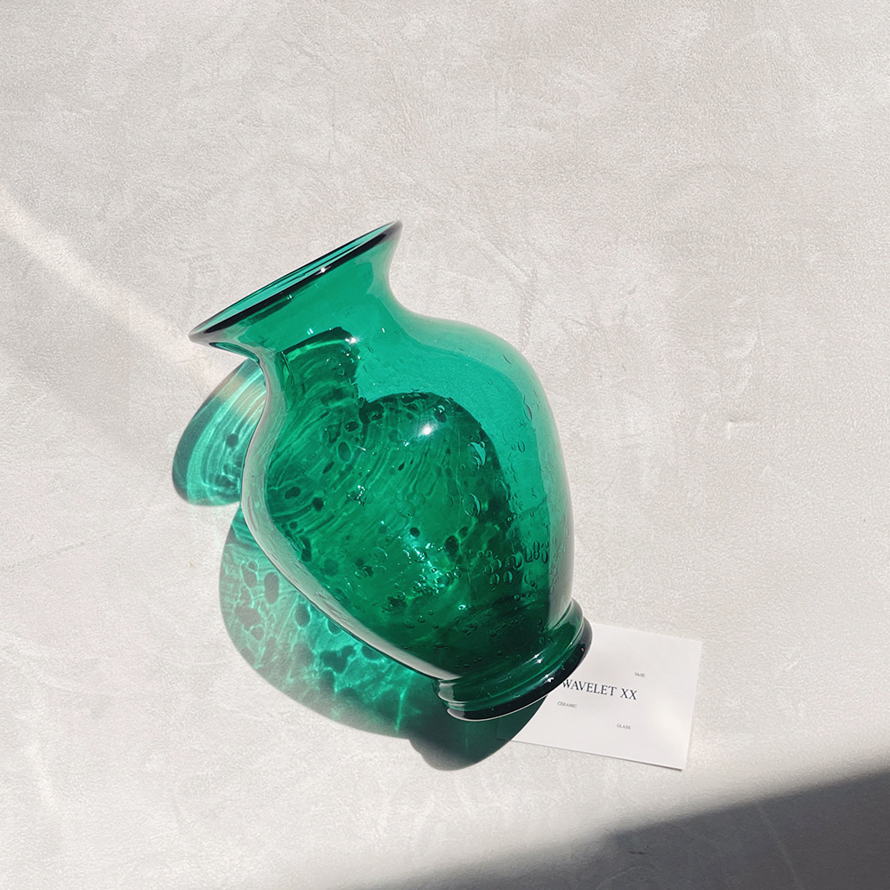 Light Green Art Glass Crackle Vase