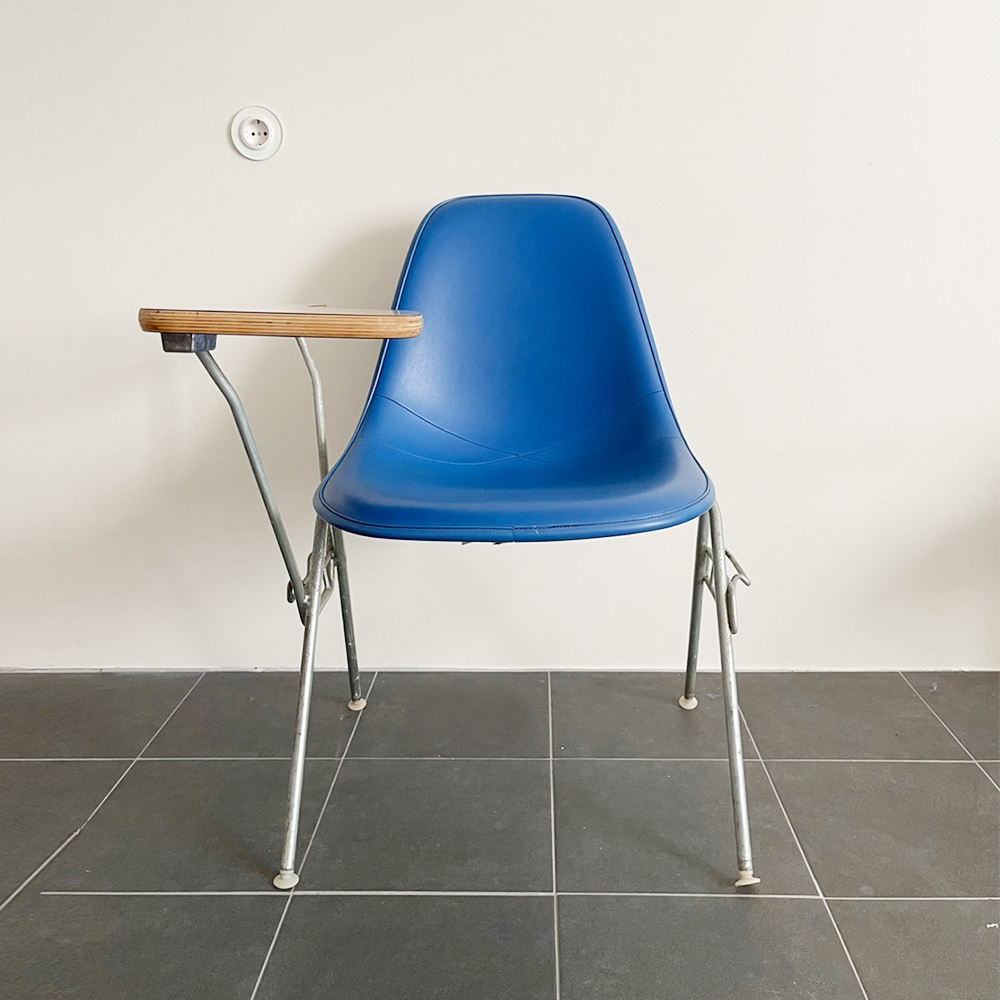 Herman Miller Charles &amp; Ray Eames Fiberglass DSS-TA Shell Chair