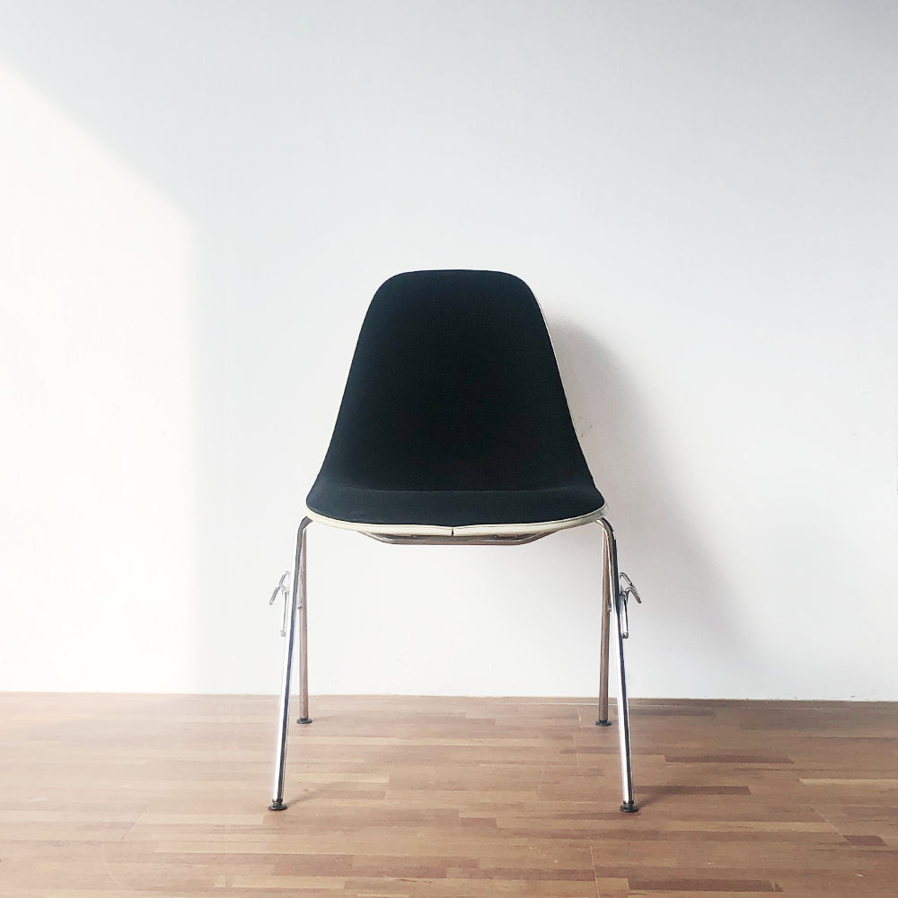 Charles &amp; Ray Eames Herman Miller Upholstered Textile Fiberglass DSS Shell Chair