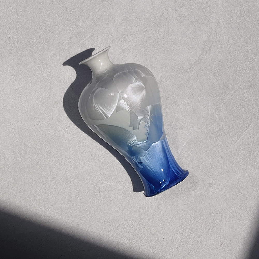 Blues &amp; White Crystalline Glaze Porcelain Vase